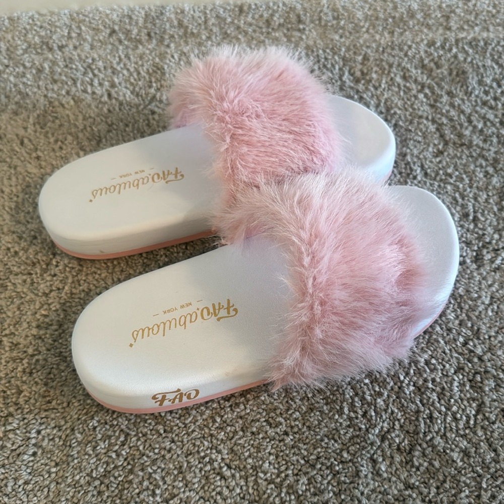 FAO Schwarz Fuzzy Sandal